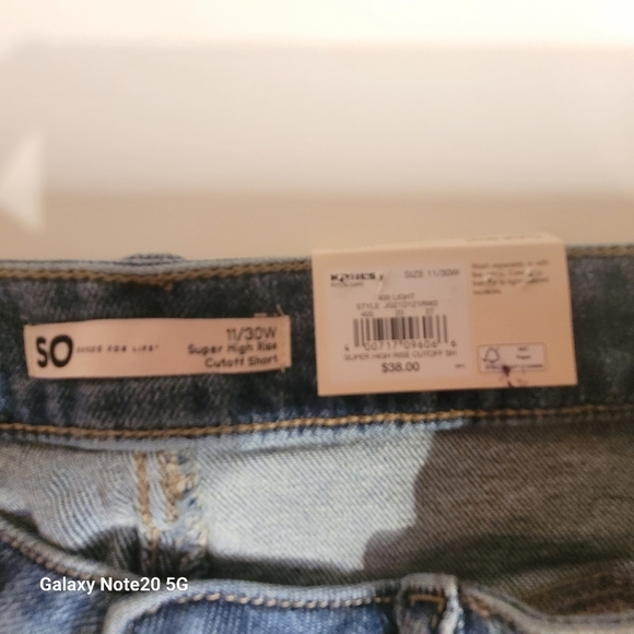 SO (GOOD FOR LIFE), light blue, distressed denim cutoff shorts. SZ 11/30. NWT. - Picture 5 of 7